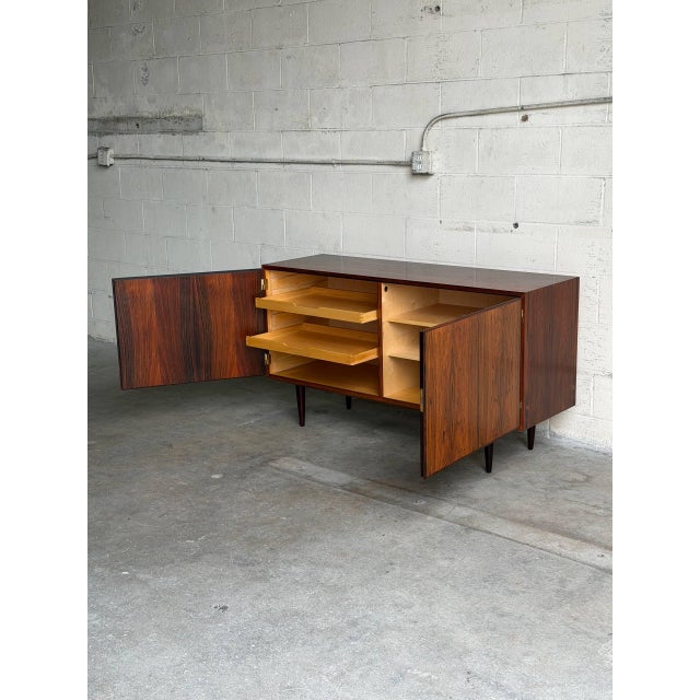 Brown Poul Hundevad Rosewood Sideboard Credenza Low Storage Unit Tapered Legs Denmark 1960s For Sale - Image 8 of 10