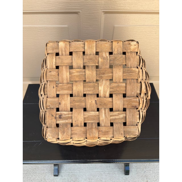 Antique Late 19th Century American Splint Oak Gathering Basket For Sale - Image 10 of 10
