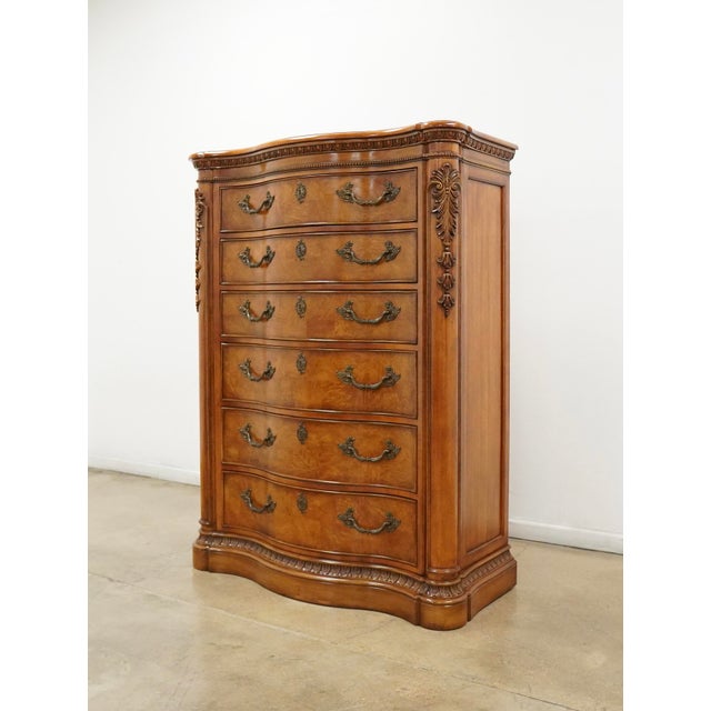 Vintage Traditional Serpentine 6-Drawer Chest For Sale - Image 4 of 18