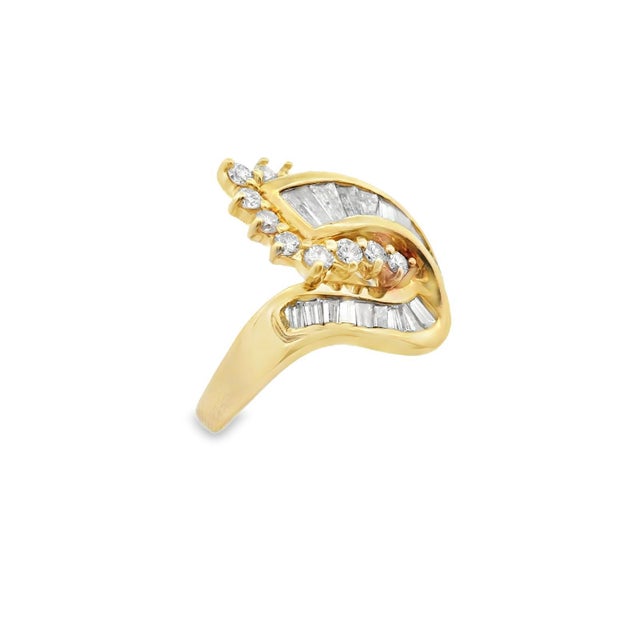 Contemporary 1990s 14k Yellow Gold Baguette and Round Diamond Cluster Ring, Size 7.25 For Sale - Image 3 of 12