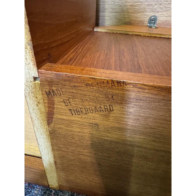 Wood Small Vintage Danish Teak Desk by Gunnar Nielsen for Tibergaard, 1960 For Sale - Image 7 of 18