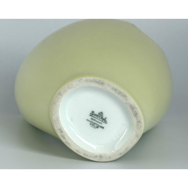 Ivory Asymmetrical Porcelain Vase by Beate Kuhn for Rosenthal, Germany, 1955 For Sale - Image 8 of 9