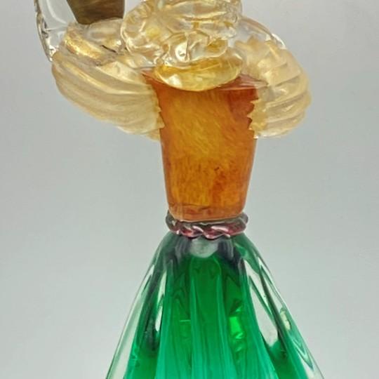 Murano Salviati Peasant Woman Wine Bearer Sculpture/Figurine With Gold Flecks and Gold Leaf (Vintage 1960s) For Sale - Image 10 of 18