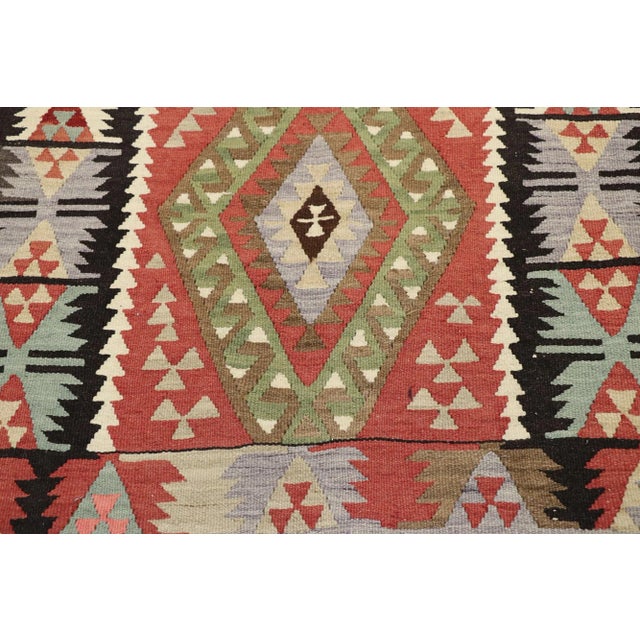 Vintage Persian Shiraz Kilim Rug, 03'00 X 05'00 For Sale - Image 4 of 9