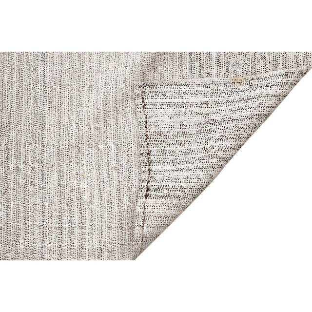 Mid 20th Century Mid 20th Century Light Gray Vintage Kilim Rug For Sale - Image 5 of 7