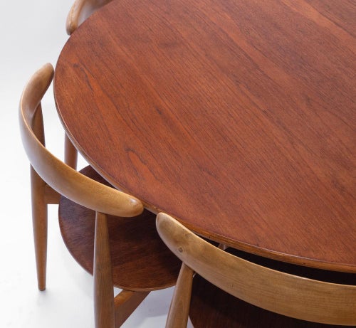 Model FH4103 Heart Table and Chairs by Hans Wegner for Fritz