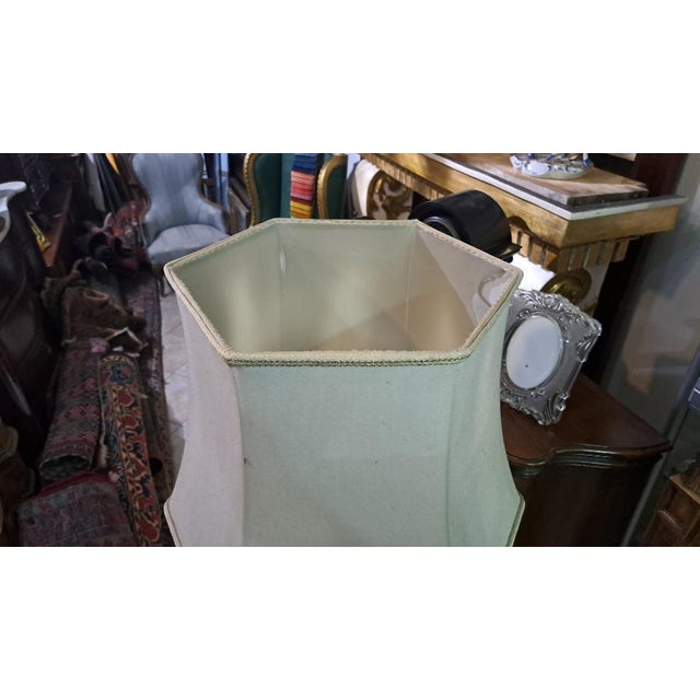 Modern Table Lamp in Brass For Sale - Image 6 of 7