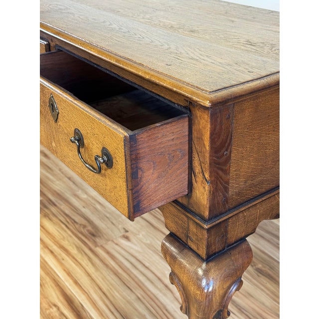 Vintage Elongated Queen Anne Style Console Table For Sale - Image 11 of 12