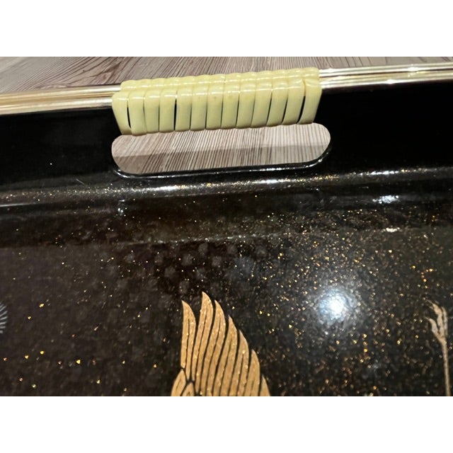 Set of 3 Mid 20th Century Japanese Maki Style Black Lacquer Effect Resin Two Trays Gold Painted Cranes For Sale In New York - Image 6 of 13