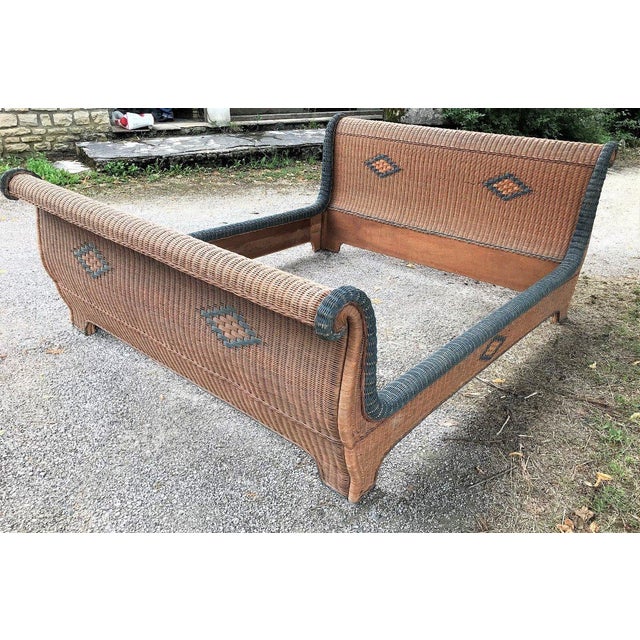 Mid-Century Modern Mid-1950s Sleigh Day Bed / Queen in Natural Rattan Decorated With Blue and Brown For Sale - Image 3 of 7