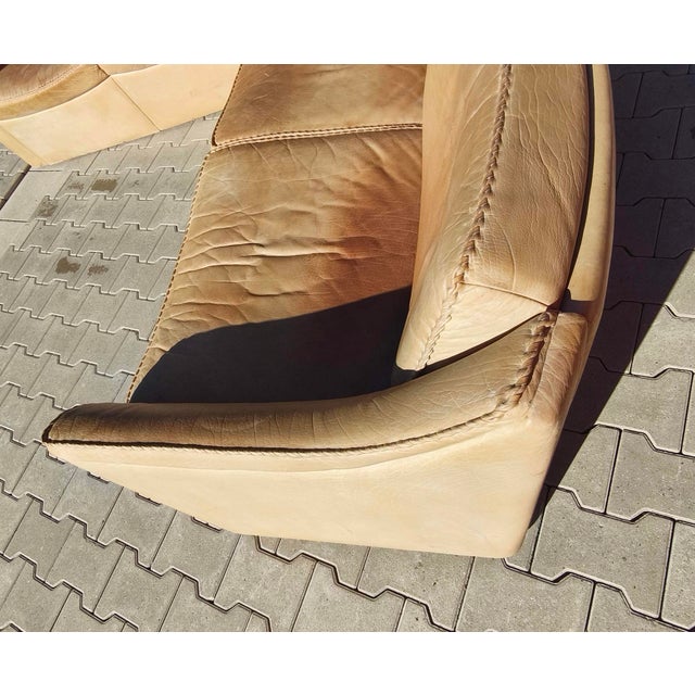 Three-Piece Modular Light Brown Leather Sofa with Decorative Stitching, 1970s For Sale - Image 6 of 7