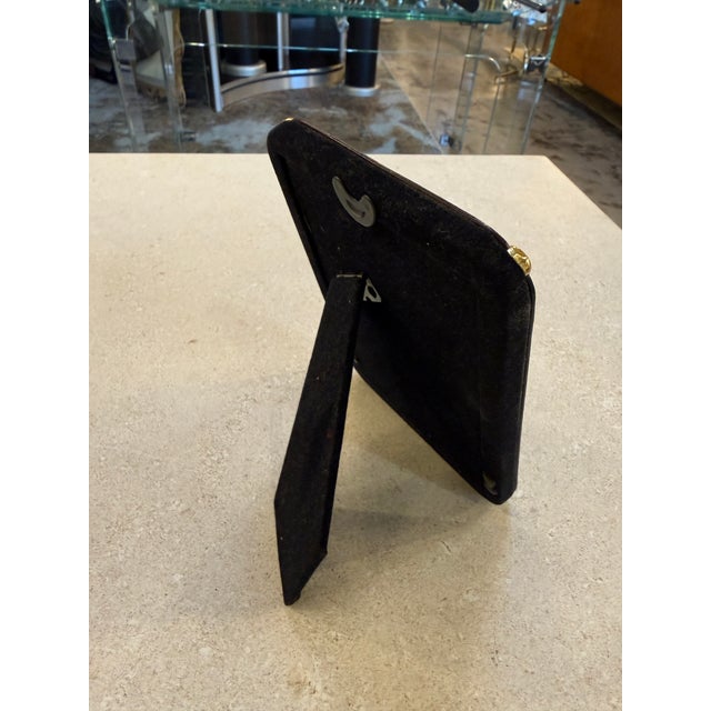 1970s Italian Leather Picture Frame With Gilt Metal Corner Accents, 1970s For Sale - Image 5 of 6