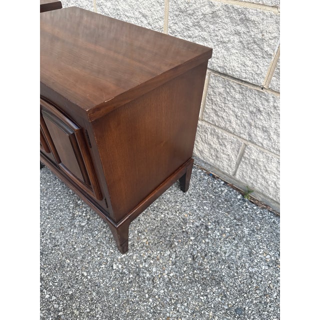 Wood Pair of Mid 20th Century Walnut Nightstands For Sale - Image 7 of 12