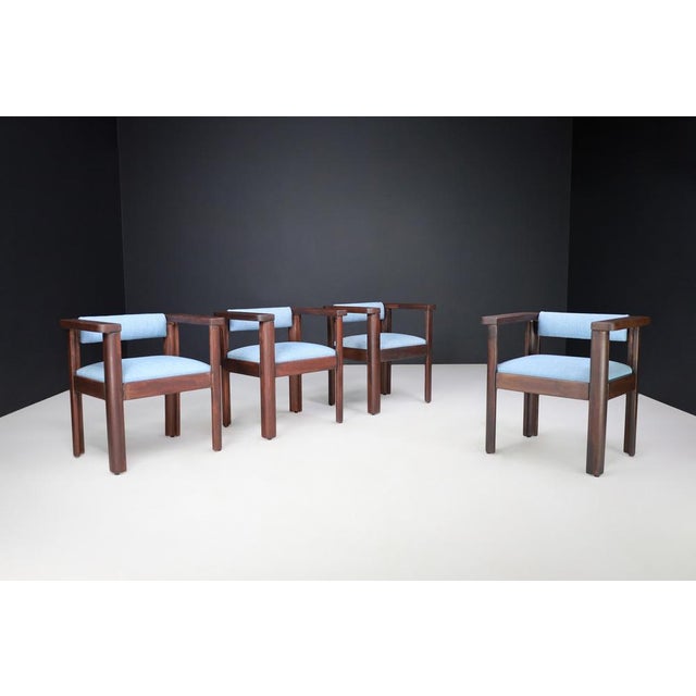 This rare set of four “idlor” armchairs was designed by the acclaimed italian architect and designer angelo mangiarotti...
