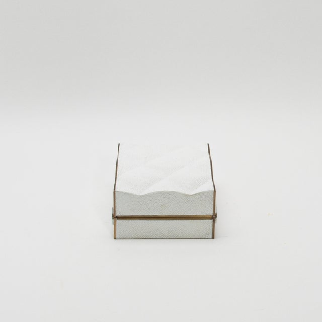 Metal Set of 3 Quilted Boxes in White Shagreen With Bronze Patina Brass by Kifu Paris For Sale - Image 7 of 9