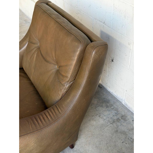 Tufted Leather Lounge Chair Danish Mid-Century Modern Armchair 1960s For Sale In Los Angeles - Image 6 of 9