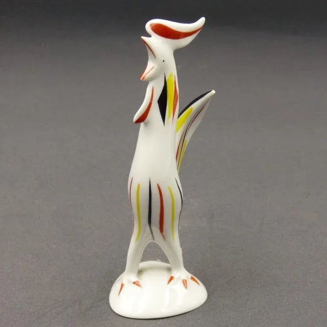 1930s Figure in Porcelain from Hollohaza Hungary For Sale - Image 5 of 8