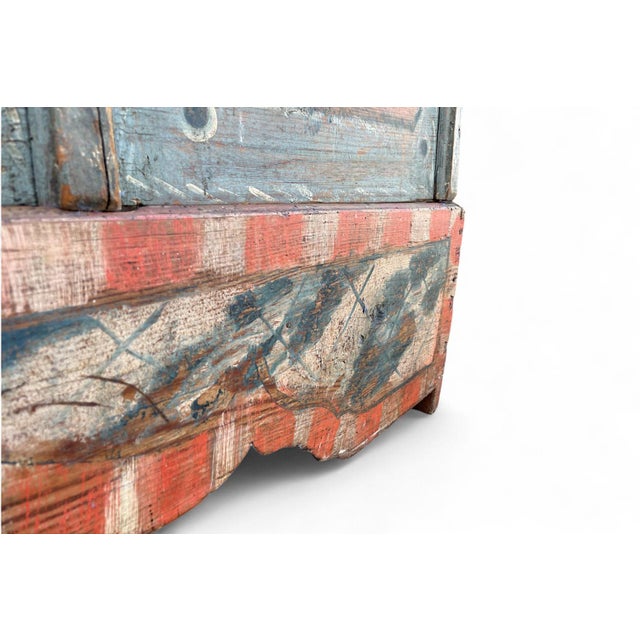 Early 19th Century Light Blue Floral Painted Blanket Chest For Sale - Image 5 of 18