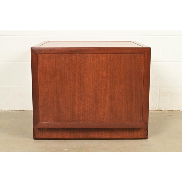 Frank Lloyd Wright for Heritage Henredon Taliesin Mahogany Nightstand or Side Table, Newly Refinished For Sale - Image 13 of 16