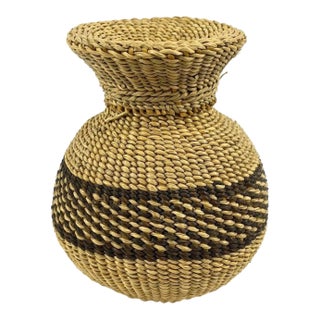 Early 20th Century Zulu Miniature Herb Basket with Lid South Africa MATTER COLLECTION For Sale