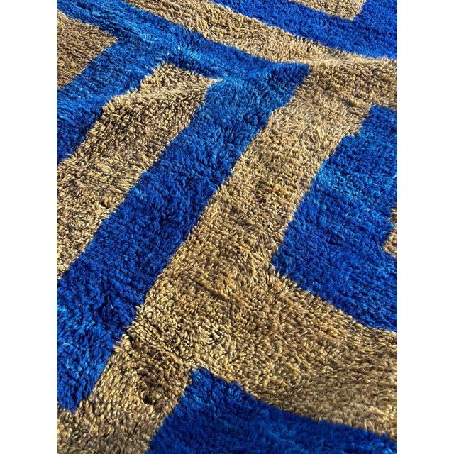 Moroccan Beni Ouarain Rug with Graphic Geometric Design, 1990 For Sale - Image 4 of 15