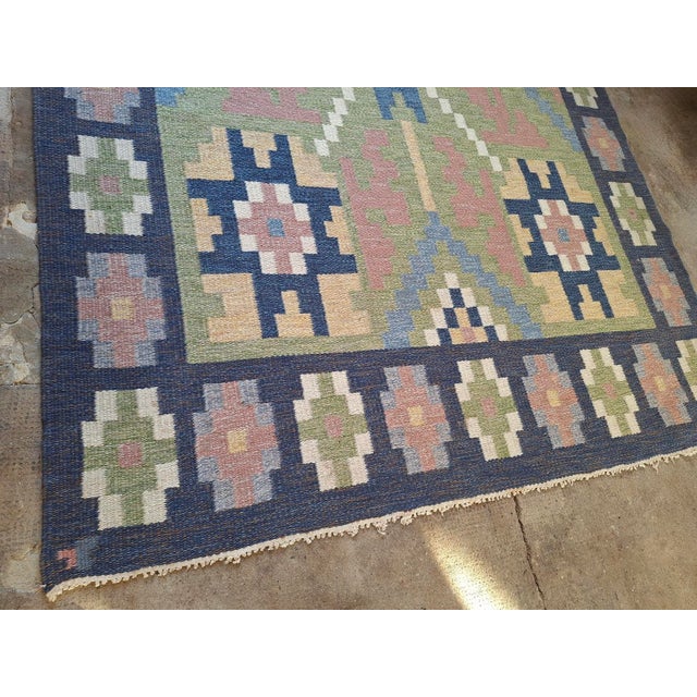 Mid-Century Swedish Wool Flatweave Rug with Geometric Design For Sale - Image 4 of 12