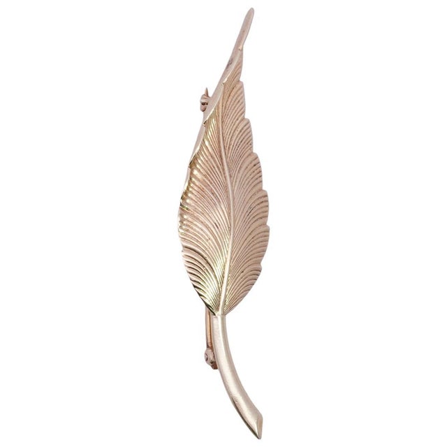 Tiffany and Co Vintage 14k Yellow Gold Leaf Brooch Mid-20th Century For Sale In New York - Image 6 of 10
