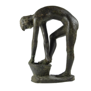 Early 20th Century Patinated Bronze Sculpture of a Man Washing Himself Over a Bucket by Carlos De La Cárcova, Argentina