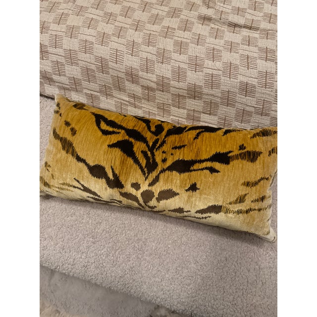 An exotic animal woven rendered in a shimmering silk blend beautify our pillow cover, making a bold design statement with...