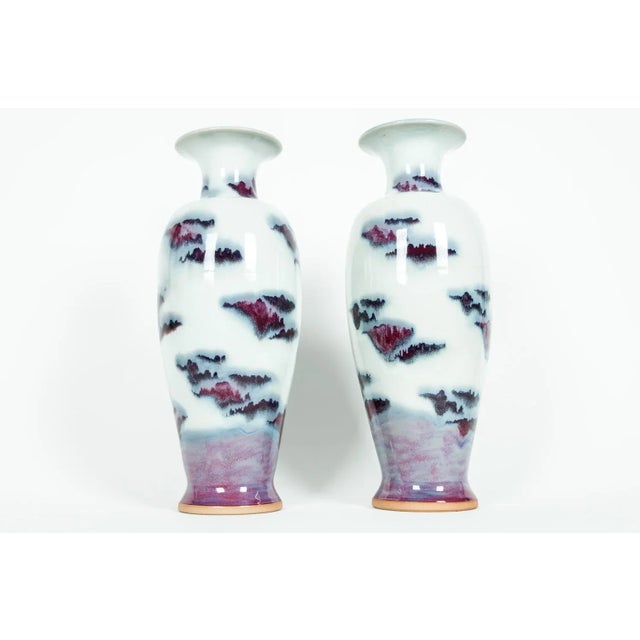 White Mid-20th Century Asian Decorative Vases / Pieces - a Pair For Sale - Image 8 of 9