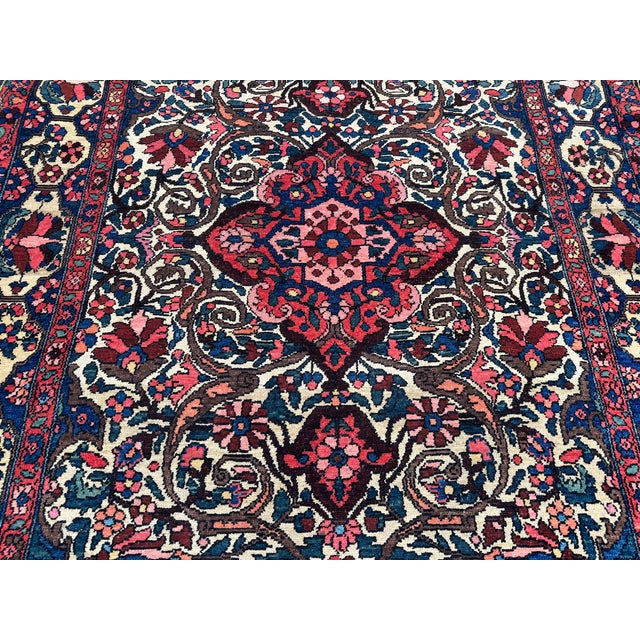 Ivory Vintage Bakhtiar Rug in Wool, 1920s For Sale - Image 8 of 18
