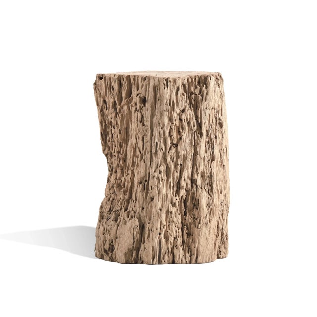 The sgabel the ''GANSER'' takes its name from a typical figure of the life of Venice, which is gradually disappearing, the...