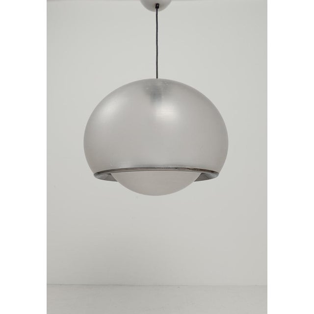 1970s Acrylic Bud Pendant Lamp attributed to Harveiluce, Guzzini, Italy, 1968 For Sale - Image 5 of 13