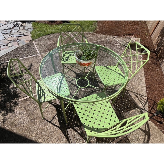 Mid-Century Modern 1950s Hall Bradley for Brown Jordan Top-Tier Line of “Calcutta”, Solid Cast Aluminum 5 Piece Patio Dining Set, Attributed For Sale - Image 3 of 12