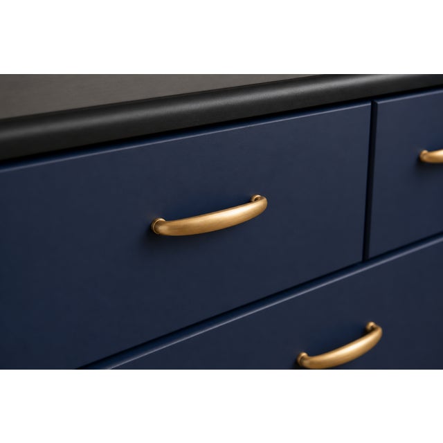 Mid-Century Modern Vintage Navy Blue 9-Drawer Dresser With Brass Hardware For Sale - Image 3 of 3