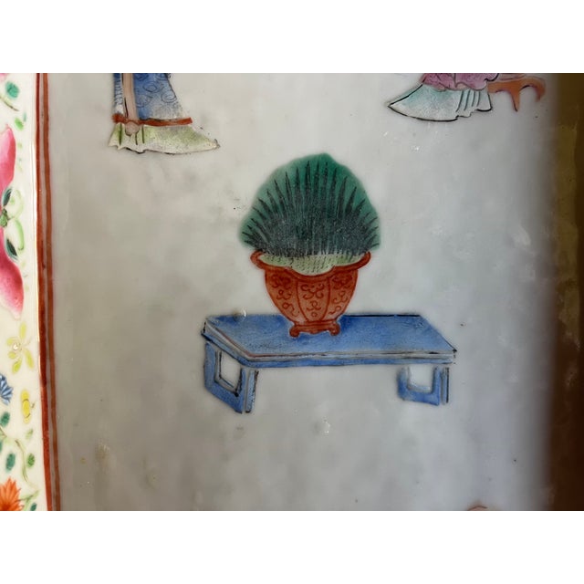 Chinoiserie Antique 19th Century Chinese Export Famille Rose Porcelain Footed Tray For Sale - Image 3 of 18