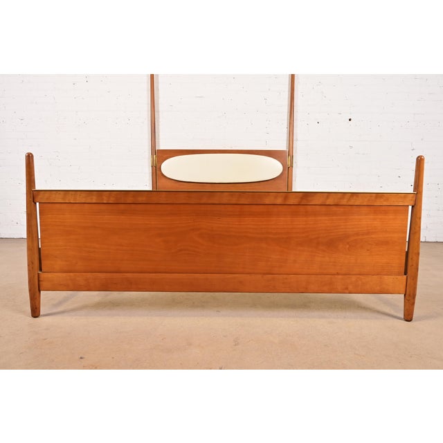 1960s Kipp Stewart for Drexel Sun Coast Mid-Century Modern Cherry Wood Full Size Poster Bed, 1960s For Sale - Image 5 of 9