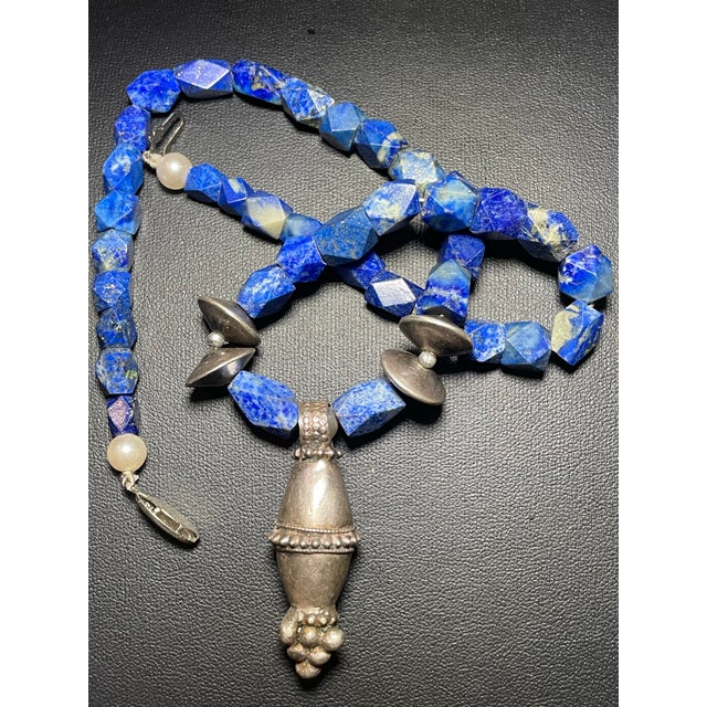 Mid 20th Century Sterling Silver Disc Beads and Pyrite Included Lapis Lazuli Necklace. For Sale In South Bend - Image 6 of 6