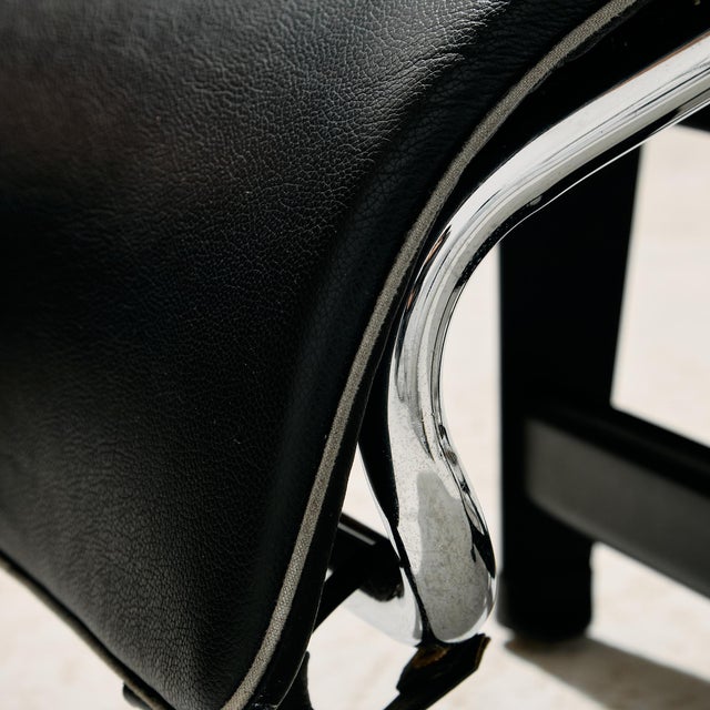 Black LC4 Chaise Lounge from Alivar, 1980s For Sale - Image 8 of 16