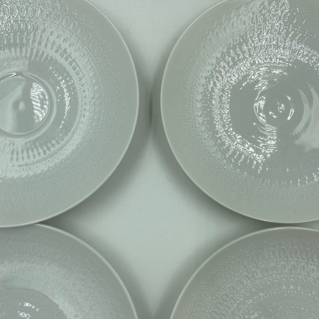 Mid 20th Century Vintage Rosenthal Germany "Motif" Porcelain Dinnerware by Bjørn Wiinblad | 16-Piece Service for Four For Sale - Image 5 of 12