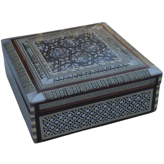 Mid 20th Century Vintage Moorish Mother-Of-Pearl Inlaid Box For Sale - Image 5 of 11