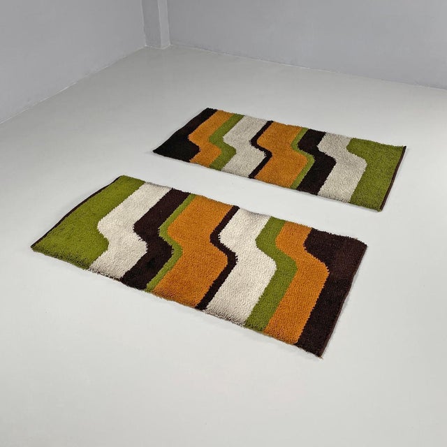 Modern Italian Rectangular Rugs with Wavy Decorations in Green and Orange, 1970s, Set of 2 For Sale - Image 6 of 18