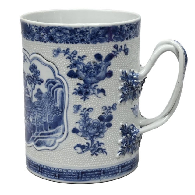 River Scenes in Cobalt: An 18th-Century Chinese Export Porcelain Tankard For Sale - Image 4 of 5