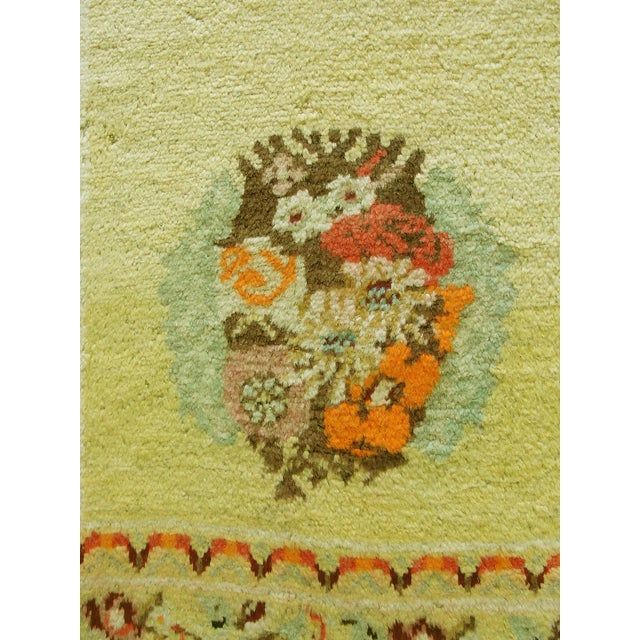 Antique Turkish Oushak Rug With Floral Bouquet Medallions, Circa 1900–1920 For Sale In Chicago - Image 6 of 7