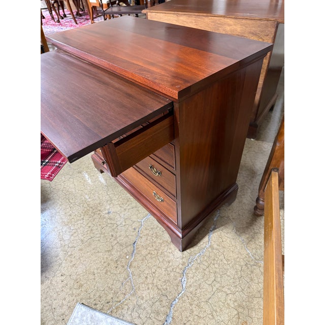 1960s Craftique Mahogany Mary Washington Bachelor’s Chest For Sale - Image 10 of 12