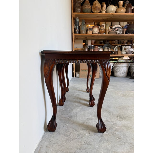 1970s Pair of Vintage Georgian Style Mahogany Wooden Nightstands With Carved Claw Feet For Sale - Image 5 of 17