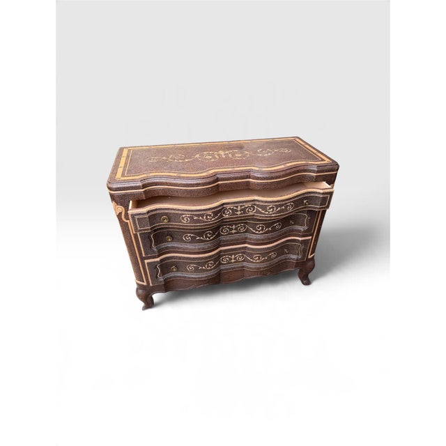 Hollywood Regency Vintage Maitland-Smith Hand-Painted Serpentine Three-Drawer Chest – Designer Accent Dresser For Sale - Image 3 of 12
