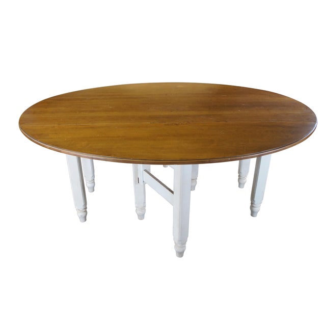 Large American farmhouse dropleaf gateleg console, hall or dining table, circa last quarter 20th century. Made from maple...