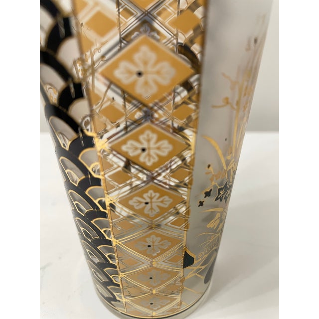 Culver Ltd. Vintage Culver Mid-Century Highball Tumblers With 22k Gold Asian-Inspired Motifs – Set of 4 For Sale - Image 4 of 11