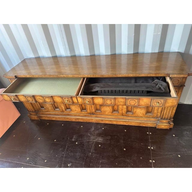 William Doezema for Mastercraft Attributed Hollywood Regency Neoclassical Sideboard - Walnut and Burlwood 80" X 20" X 31" - Circa Early 1960s For Sale - Image 9 of 10